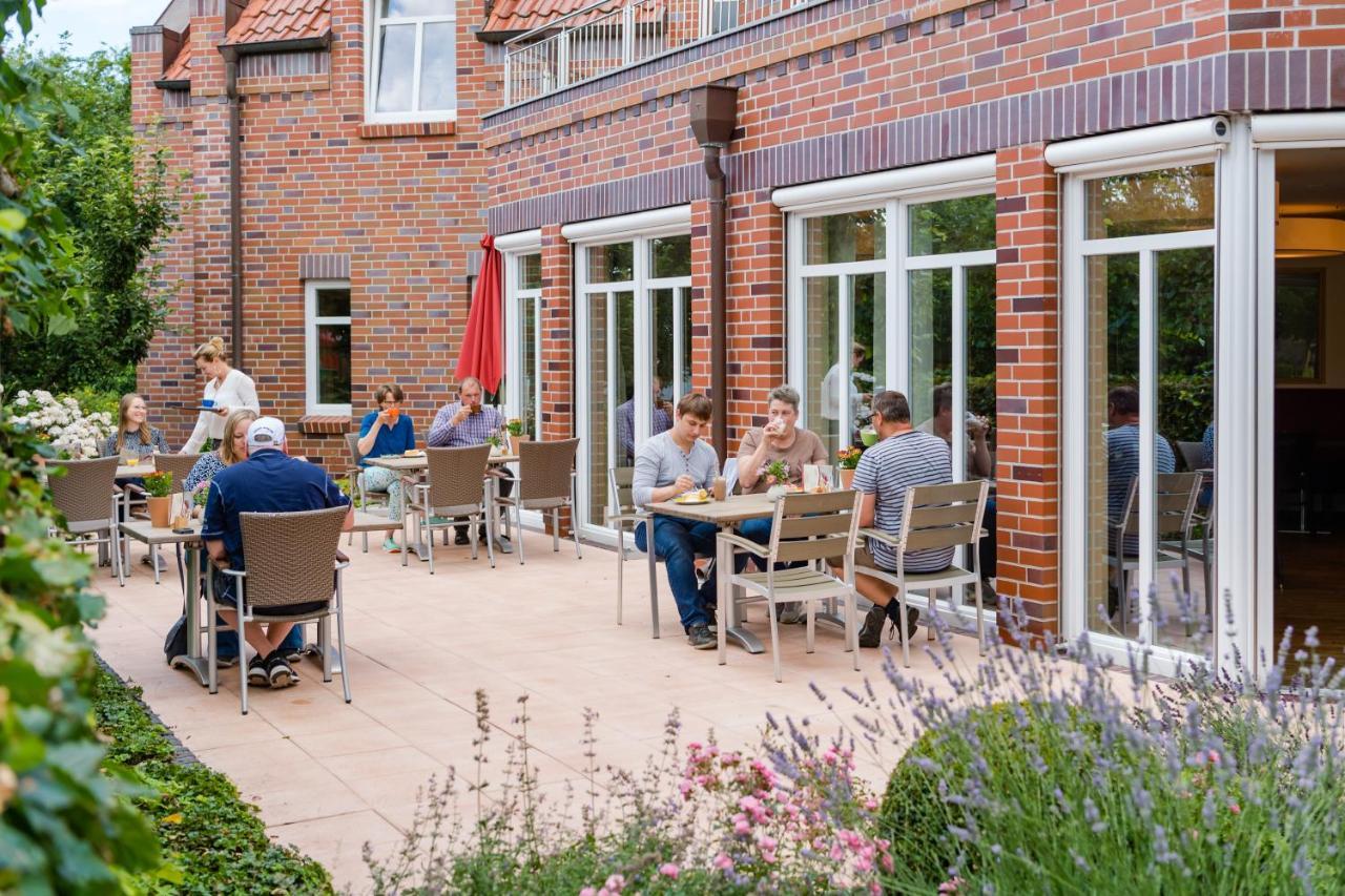 Hotel Am Fischerhafen Ditzum Eksteriør bilde