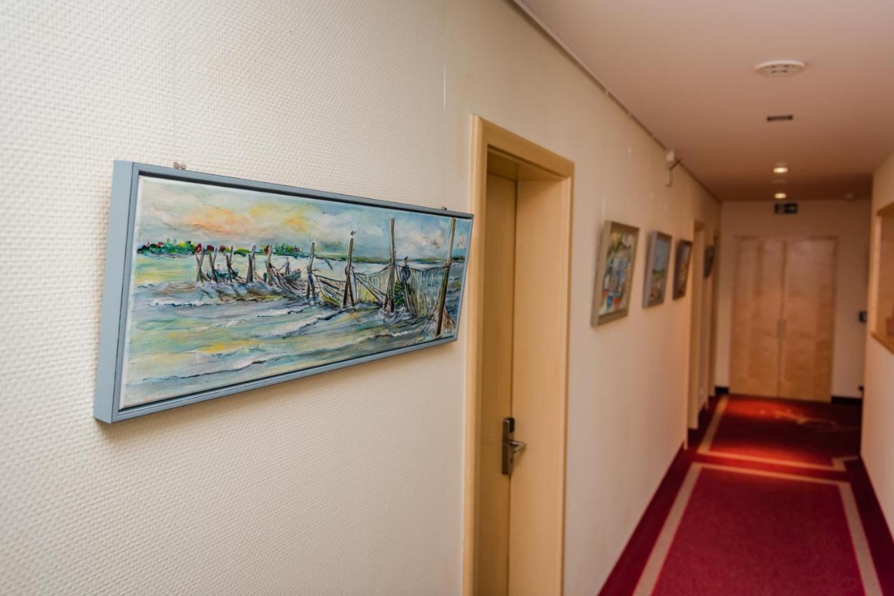 Hotel Am Fischerhafen Ditzum Eksteriør bilde